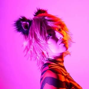 Meet your Posher, Lyranya